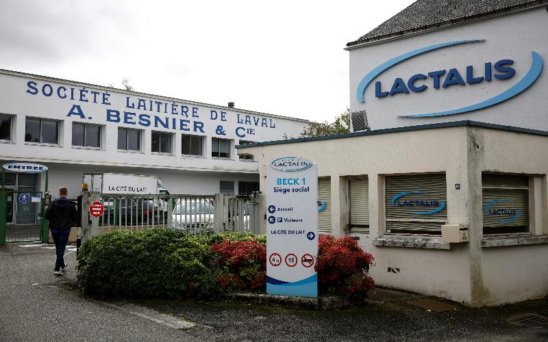 تواجه Lactalis اتهامات بعدم دفع مكافآت أرباح الموظفين بشكل كافٍ وسط نزاع مالي