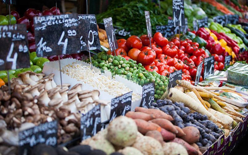 Михаил Мищенко: Регулируя цены на социальные продукты в Казахстане, государство выталкивает отечественных производителей с рынка