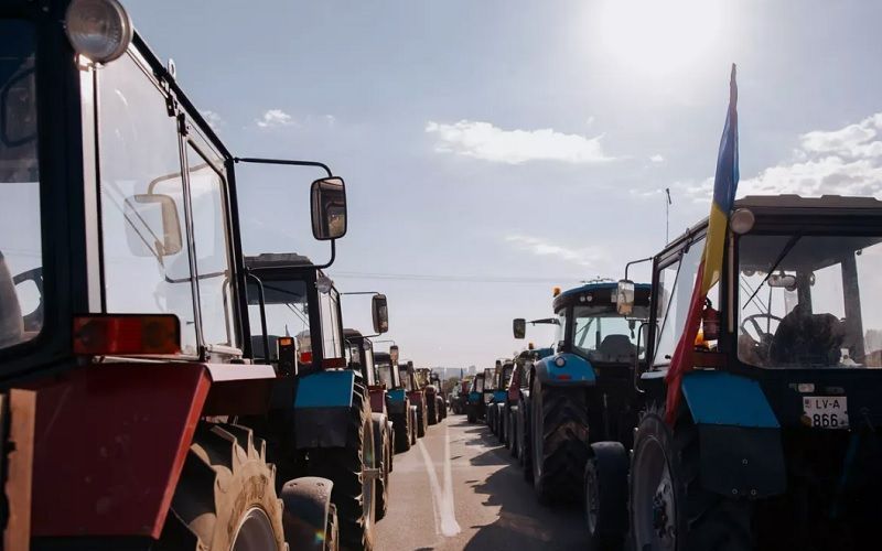 Farmers in Moldova staged a protest demanding government support