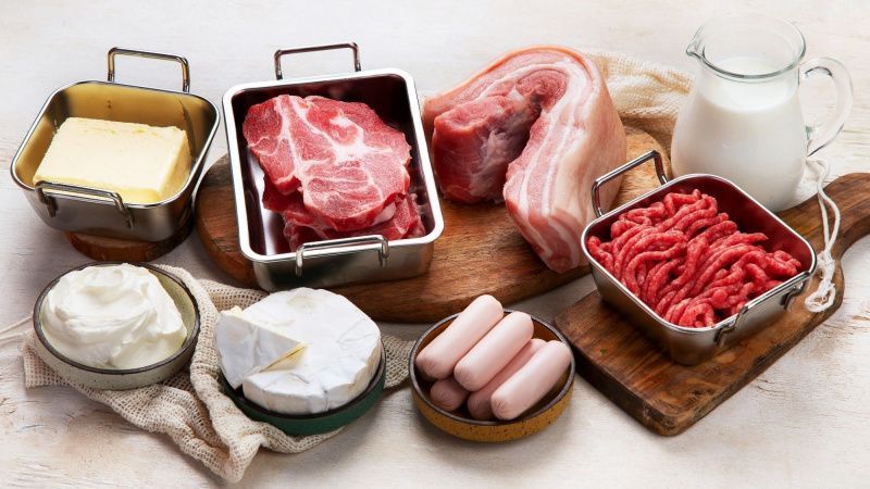 تقليل استهلاك اللحوم ومنتجات الألبان يمكن أن يعزز الأهداف الصحية والبيئية