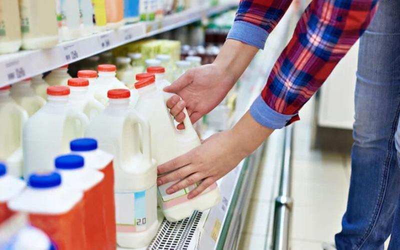 Veracruz'da Süpermarketler ve Yerel Dükkanlar Arasında Süt Fiyat Farklılıkları