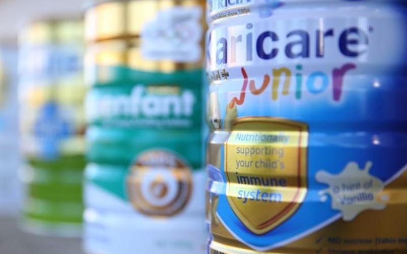 إمدادات حليب الأطفال في نيوزيلندا معلنة آمنة وسط سحب عالمي