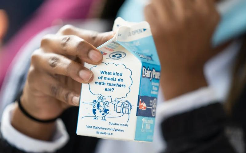 Congress Approves Bill to Reintroduce Whole Milk in U.S. School Cafeterias