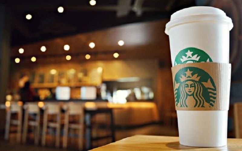 Starbucks сообщает о квартальных продажах, превзошедших ожидания