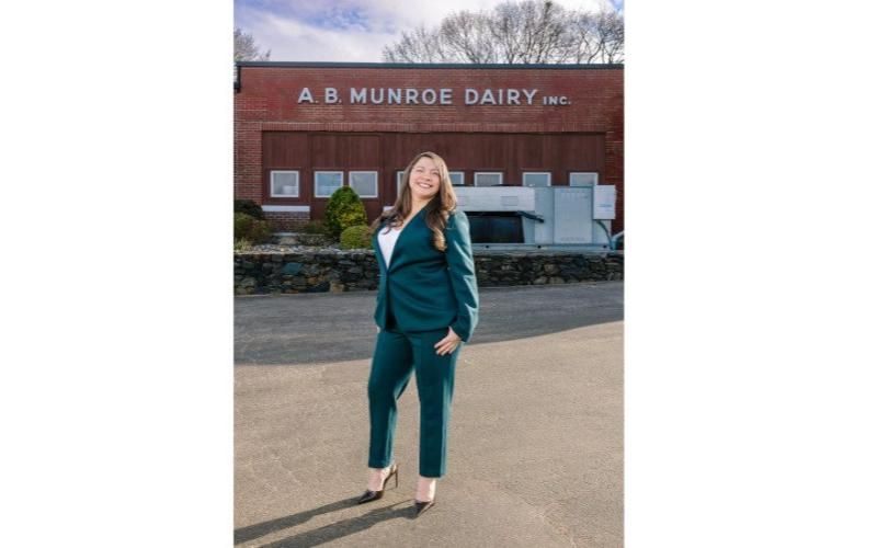 Munroe Dairy nombra a Kayla Viveiros como nueva Directora Ejecutiva