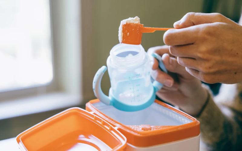 Retiro de a2 Milk genera preocupaciones en el sector de fórmula infantil de EE.UU.