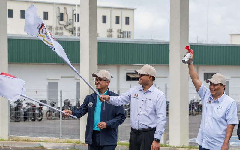 Malasia Comienza Exportaciones de Leche Fresca a Granel a Singapur, Marcando un Hito en la Industria Láctea